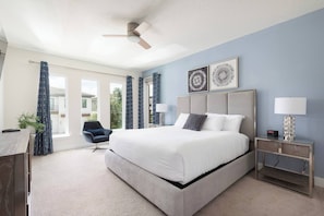 5 bedrooms, desk, iron/ironing board, travel cot