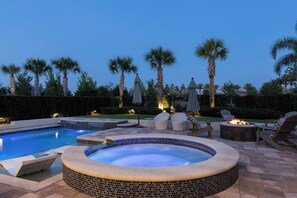 A heated pool - Stunning and luxe Bears Den Luxury Villa w/ Outdoor Kitchen near Disney (Kissimmee)