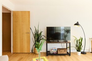 2 bedrooms - The Queensland Sanctuary - Trendy 2bdr Flat With Terrace (London)