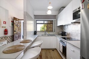 Fridge, microwave, oven, stovetop - Blue wave escape (Albufeira)