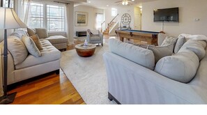 Living area - Block to the BEACH! Custom Home with AMAZING VIEWS!! (Brigantine)