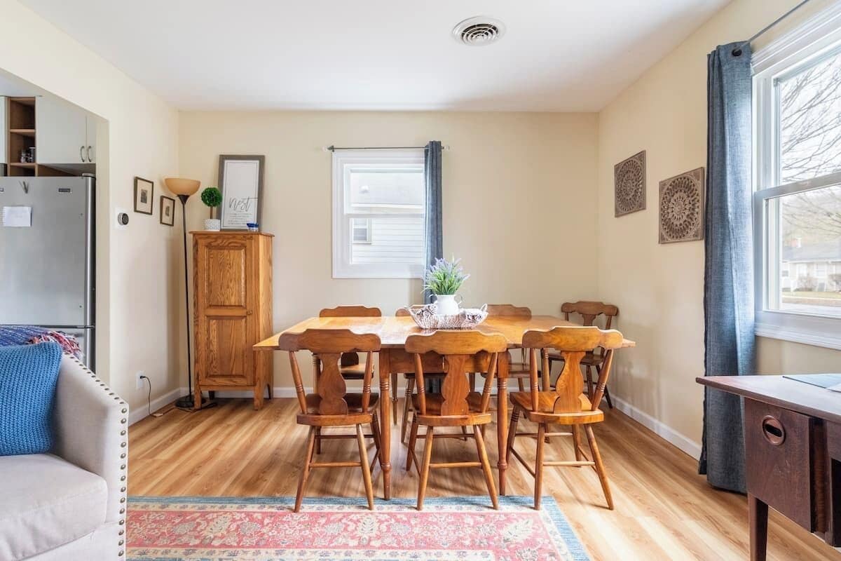110 South! Beautiful Neighborhood 3 Bedroom