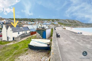 Beach nearby - Dolphin Cottage, Chesil Beach (Portland)