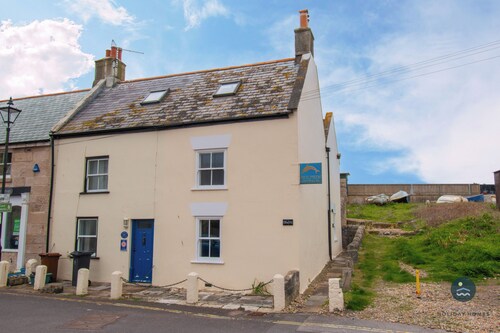 Dolphin Cottage, Chesil Beach