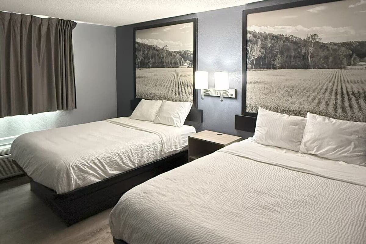 WiFi (free), bed sheets