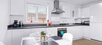 Bridge House by Tŷ SA