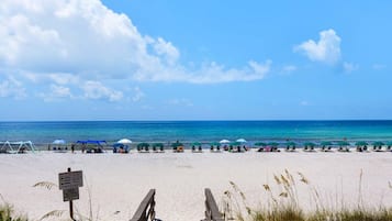 公寓客房, 多張床 (The Pearl 404) | 海灘 | 位於海灘上