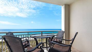 Condo, Multiple Beds (The Pearl 404) | Property grounds