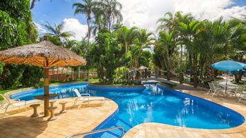 Indoor pool, 3 outdoor pools
