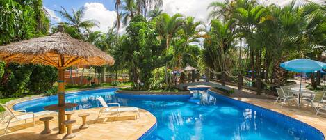 Indoor pool, 3 outdoor pools