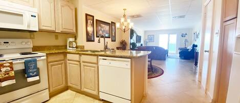 Condo, Multiple Beds (Sans Souci unit 506) | Private kitchen | Oven, paper towels