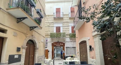 2 Bedroom Private vacation home in Bari