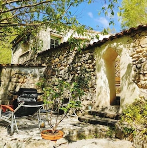 Terrace/patio - Gîte du Moulin- La Risse (Callas)