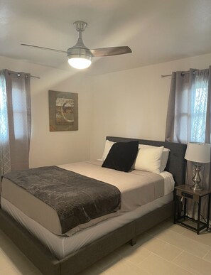 3 chambres, fer et planche Ă repasser, Wi-Fi, draps fournis