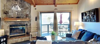 Sunplace 02 by Taylor Made Deep Creek