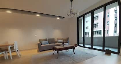 MENBi's Luxurious 3BR Apt - 5 min from Airport