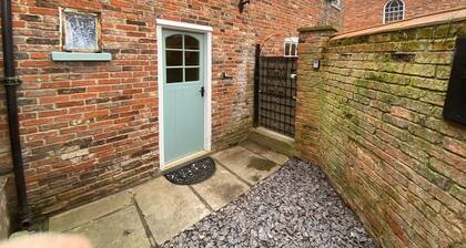 Characterful 3 Bed Cottage in Barrow Upon Humber