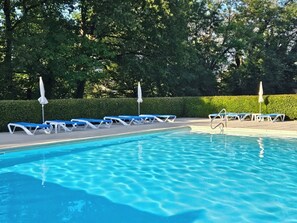 A heated pool - Appartement T2 Chez FLO C123 Argentat SUR Dordogne (Argentat-sur-Dordogne)