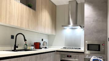 Design-Apartment, 3 Schlafzimmer | Eigene Küche | Mikrowelle, Wasserkocher