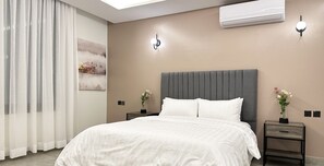 Design Apartment, 3 Bedrooms | 3 bedrooms, desk, blackout drapes, iron/ironing board - Kease Malqa 31-10 Luxury Gold AG23 (Riyadh)