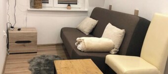 Apartment type budget/low cost, entry from the street, 150m to the beach 