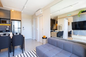 Apartment | Living area | TV - Composite Moema (São Paulo)