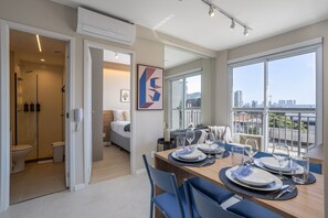 Eenvoudig appartement | Dineren