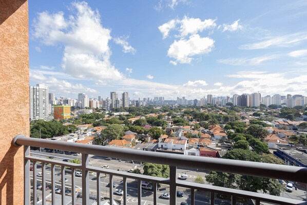 Imagen sin descripción, 1 de 321, botón