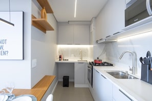 Classic-huoneisto | Yksityinen keittiö | Jääkaappi