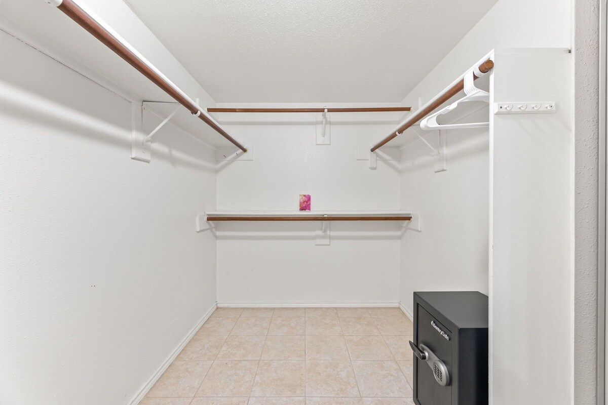 Photo 33 of Amazing Bay Escape w/ Pool - Sleeps 10, Near NASA