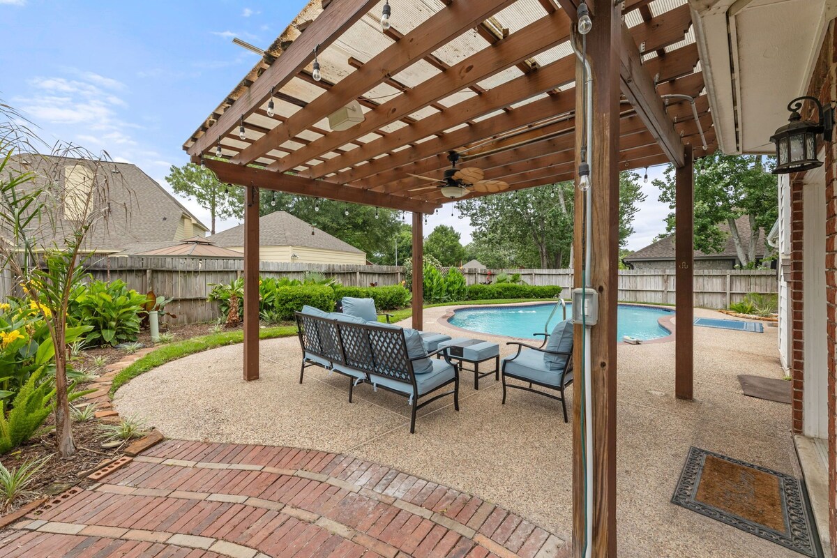 Photo 47 of Amazing Bay Escape w/ Pool - Sleeps 10, Near NASA