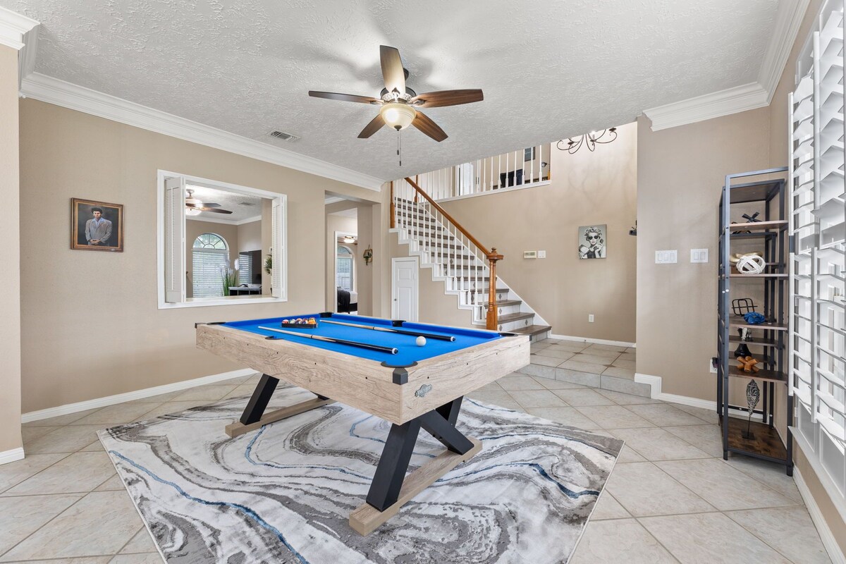 Photo 13 of Amazing Bay Escape w/ Pool - Sleeps 10, Near NASA