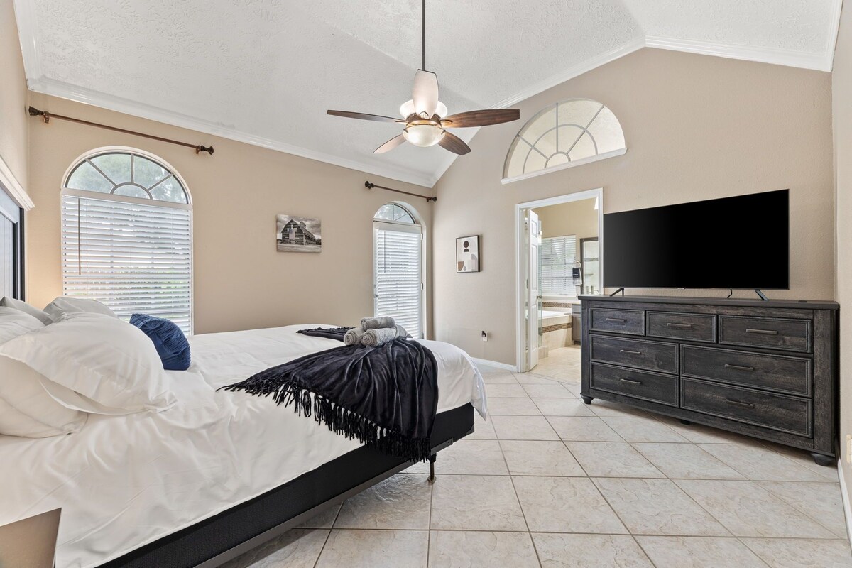 Photo 25 of Amazing Bay Escape w/ Pool - Sleeps 10, Near NASA