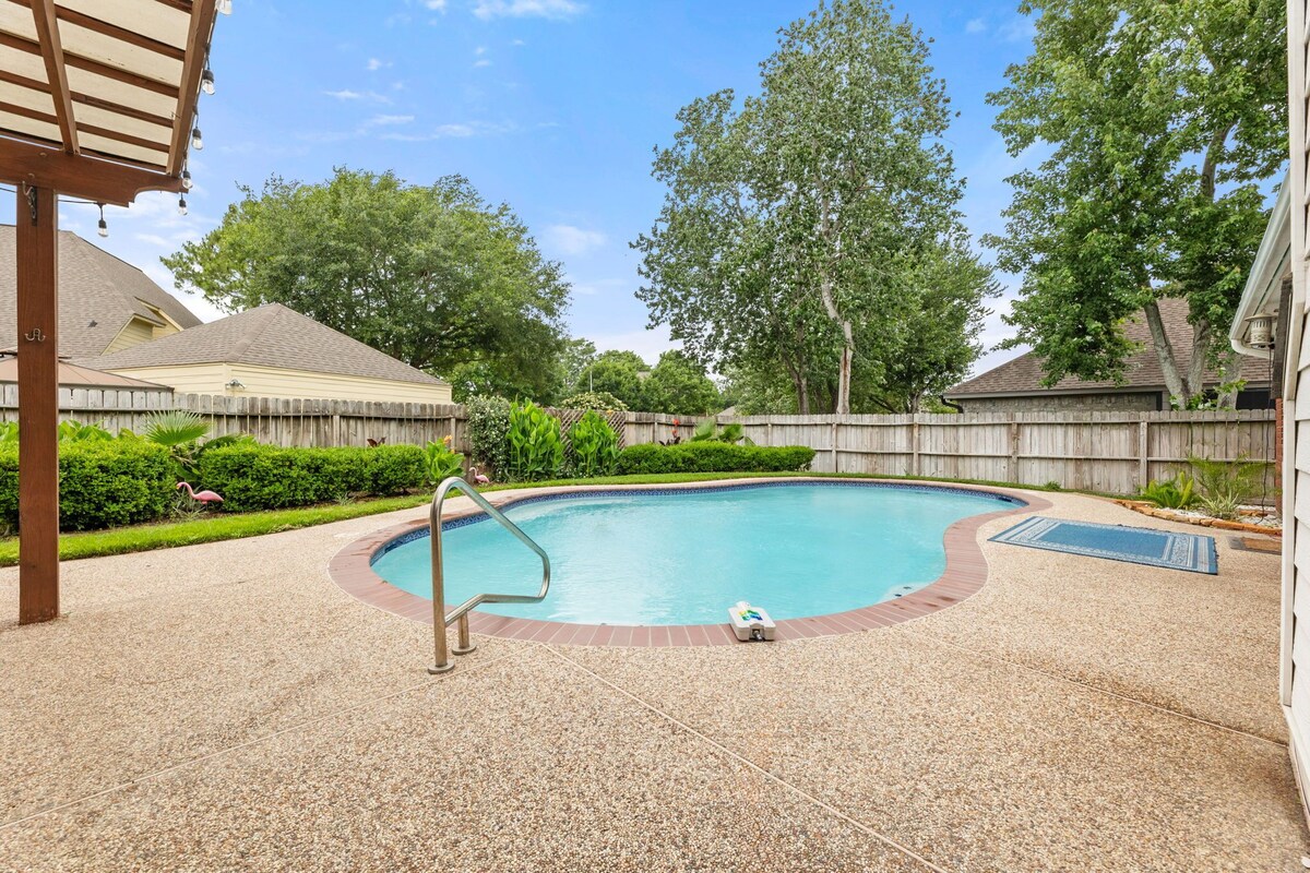 Photo 44 of Amazing Bay Escape w/ Pool - Sleeps 10, Near NASA