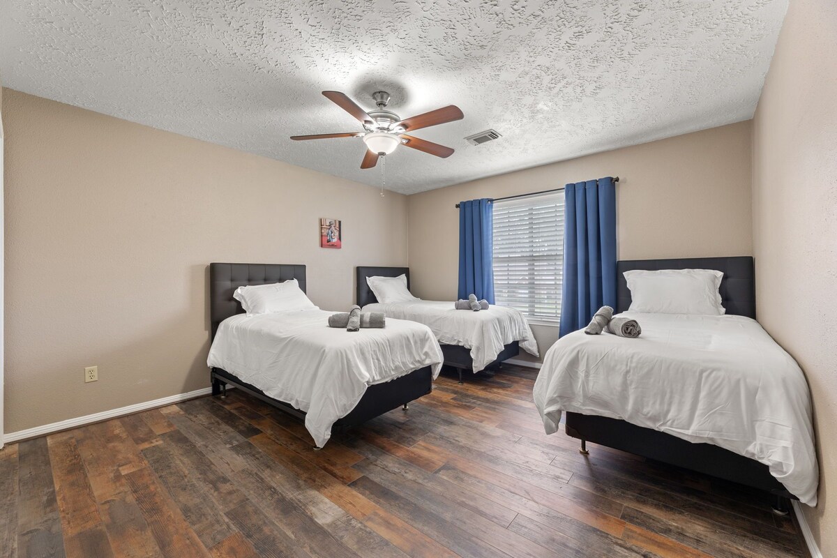 Photo 35 of Amazing Bay Escape w/ Pool - Sleeps 10, Near NASA