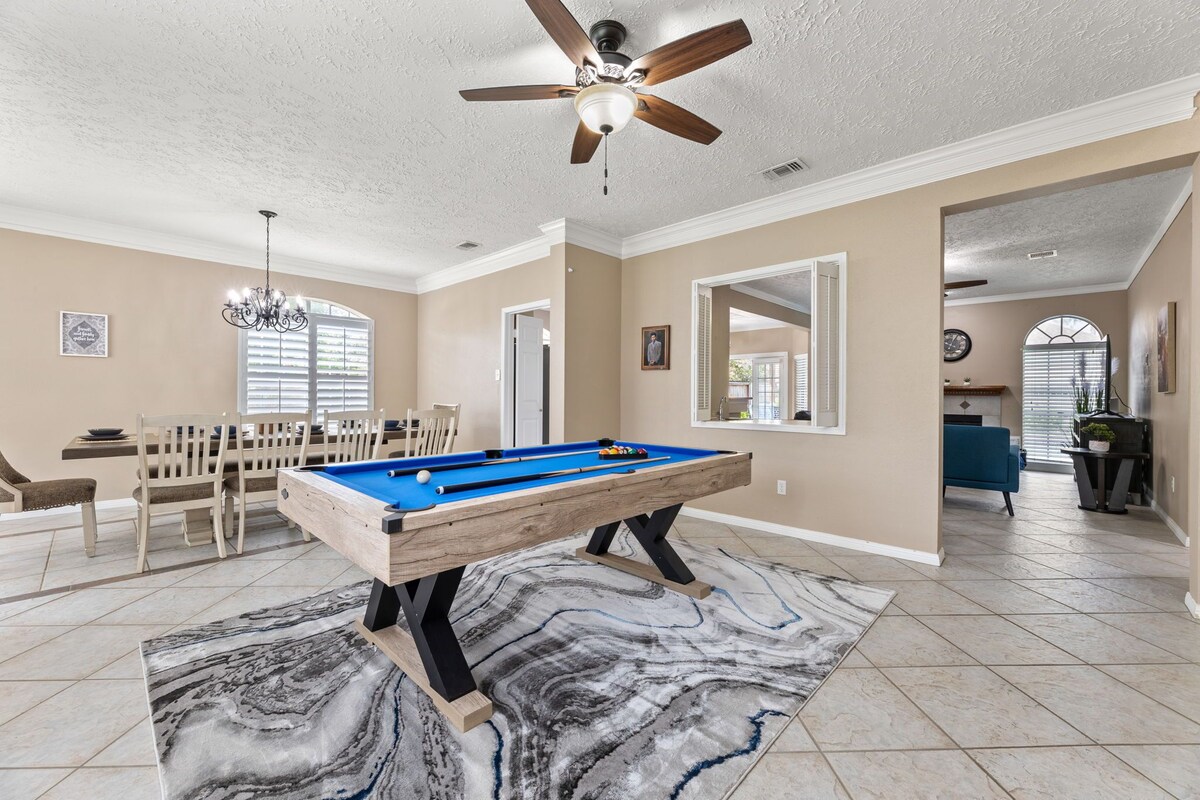 Photo 6 of Amazing Bay Escape w/ Pool - Sleeps 10, Near NASA