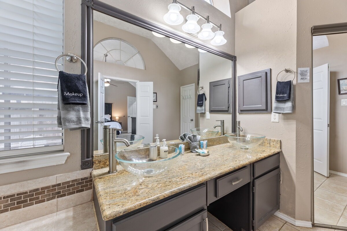 Photo 32 of Amazing Bay Escape w/ Pool - Sleeps 10, Near NASA