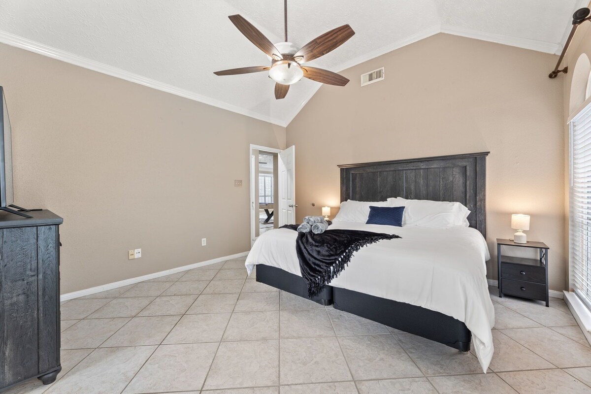 Photo 27 of Amazing Bay Escape w/ Pool - Sleeps 10, Near NASA