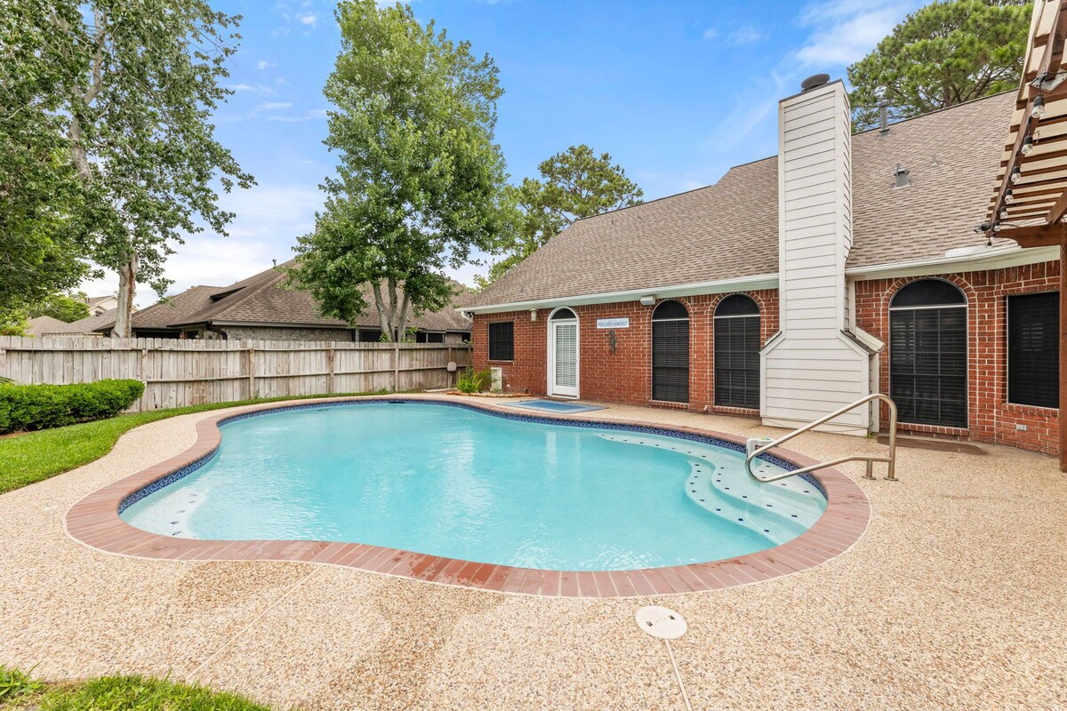 Photo 45 of Amazing Bay Escape w/ Pool - Sleeps 10, Near NASA
