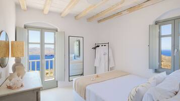 Honeymoon Duplex, 2 Bedrooms, Sea View, Executive Level | Premium bedding, in-room safe, desk, laptop workspace