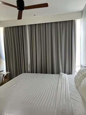 Apartment, Seeblick | 2 Schlafzimmer, Minibar, Zimmersafe, Verdunkelungsvorhänge