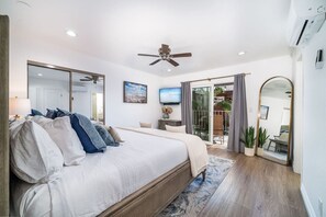 2 bedrooms, iron/ironing board, travel crib, free WiFi