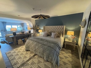 4 bedrooms, desk, iron/ironing board, travel cot