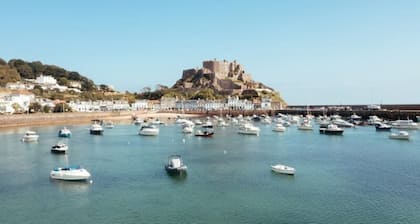 Ultimate Gorey Retreat