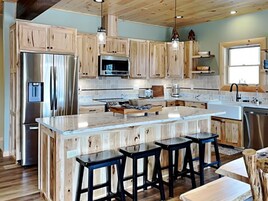 House (5 Bedrooms) | Property amenity