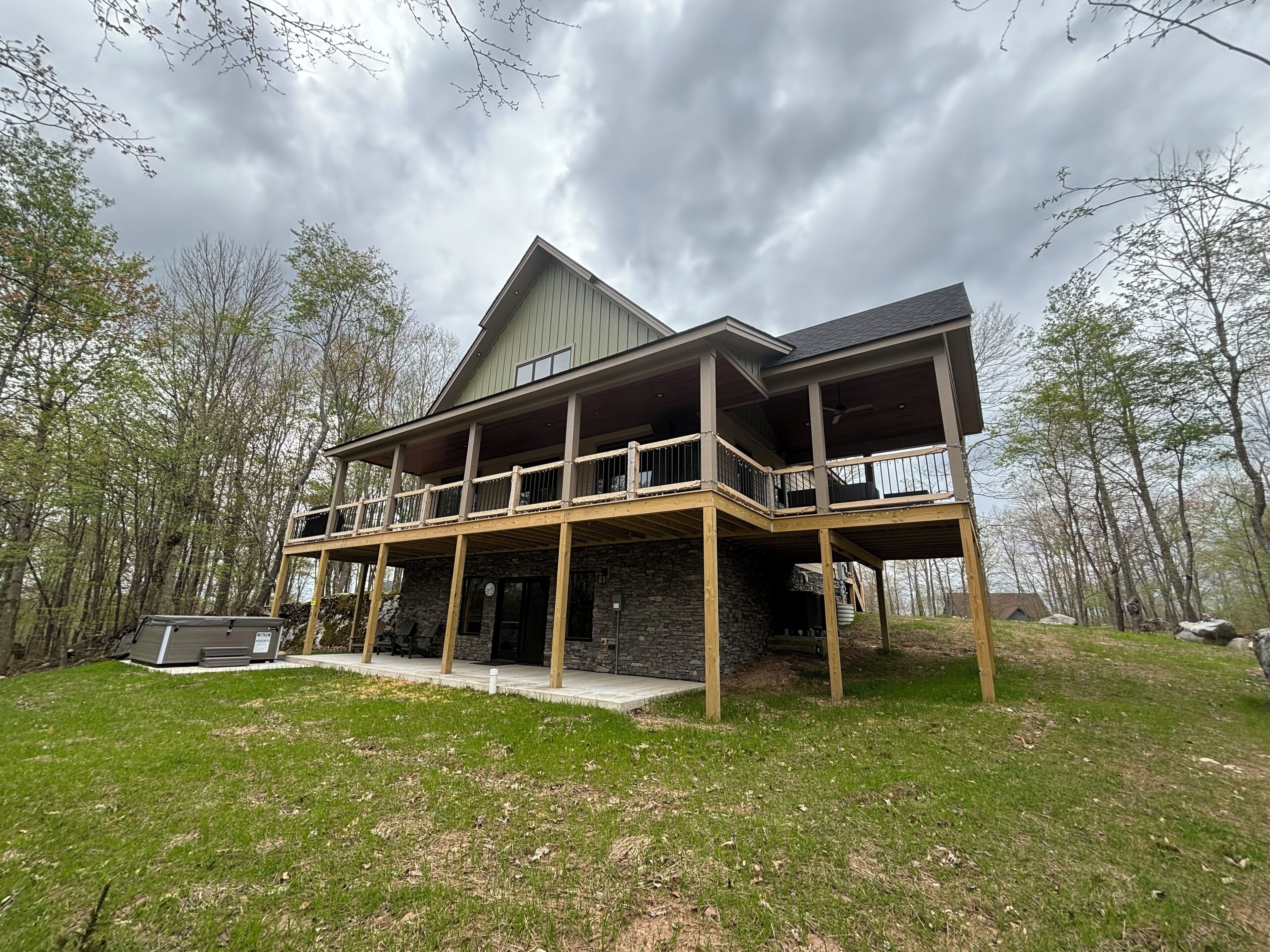 House (5 Bedrooms) | Front of property