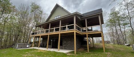 House (5 Bedrooms) | Front of property