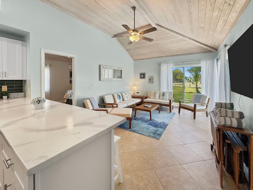 Golf Cart Included, Abaco Villa, Treasure Cay, Bahamas, 100 yards from beach