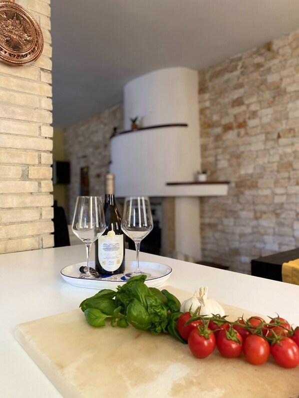 Interior - Cozy house in the center of the village, only 1 km from the first beach. (Villasimius)