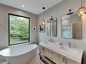 House (5 Bedrooms) | Property amenity - Black Swan by Taylor Made Deep Creek (McHenry)